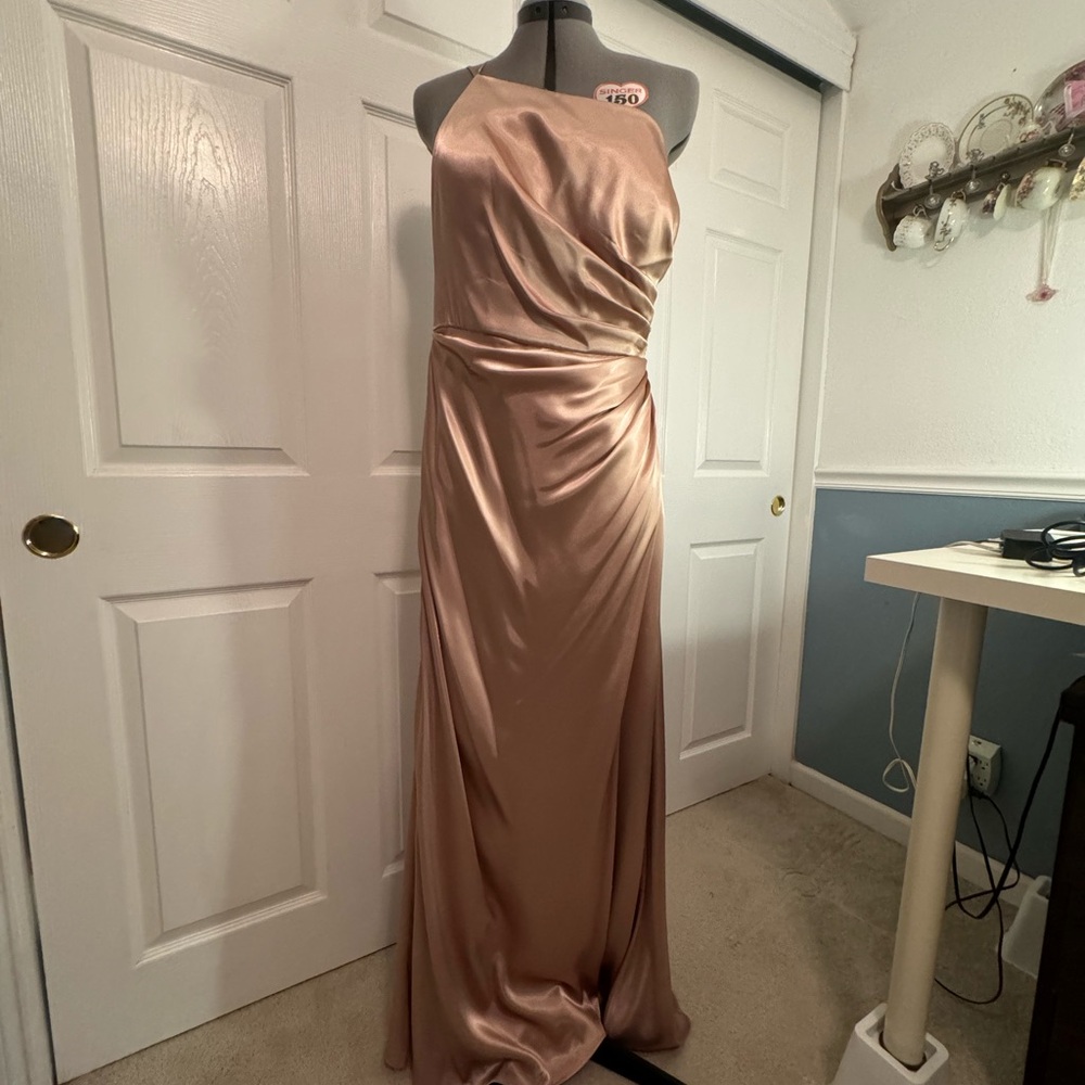 David's Bridal Galina Signature Charmeuse Draped One-Shoulder Dress - Picture 3 of 9